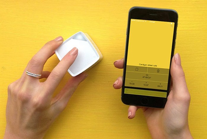 Palette-Cube-Palm-Sized-Portable-Color-Digitizer