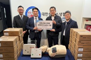 응급상황 대응 헬스케어 ‘위코멧’, 대한심폐소생협회에 브레이든 교육용 심장충격기 20대 기증